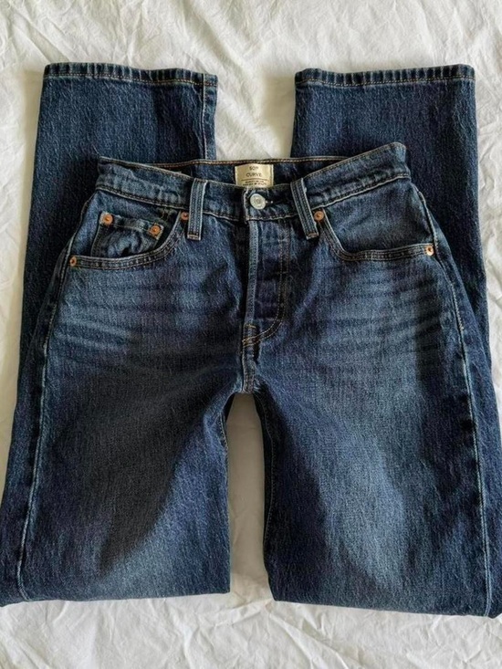 The Unbranded Brand Denim - Levi's 501 Curve blue jeans Button Fly High Rise Straight Leg